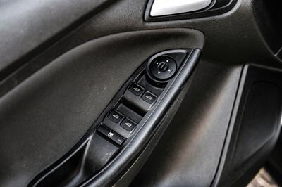 2016 Ford Focus SE   - Photo 35 - Dallas, TX 75220