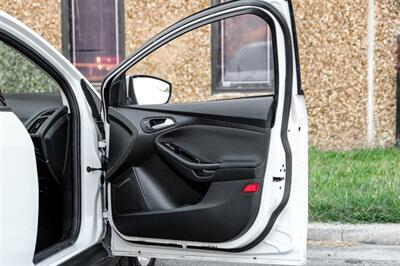 2016 Ford Focus SE   - Photo 36 - Dallas, TX 75220