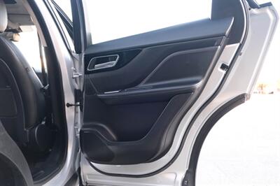 2020 Jaguar F-PACE 30t Prestige   - Photo 32 - Dallas, TX 75220