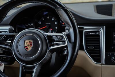 2018 Porsche Macan   - Photo 16 - Dallas, TX 75220