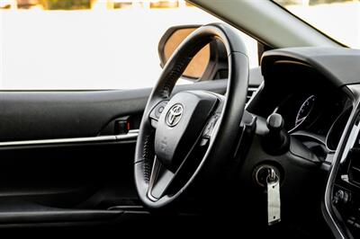 2021 Toyota Camry SE - Photo 12 - Dallas, TX 75220