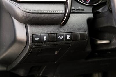 2021 Toyota Camry SE - Photo 23 - Dallas, TX 75220