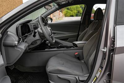 2022 Hyundai ELANTRA SE   - Photo 4 - Dallas, TX 75220