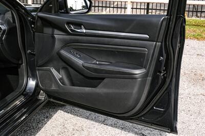 2019 Nissan Altima 2.5 SV   - Photo 43 - Dallas, TX 75220