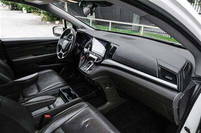 2018 Honda Odyssey Touring   - Photo 16 - Dallas, TX 75220