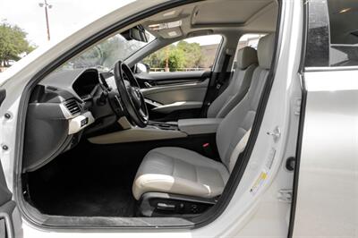 2021 Honda Accord Touring   - Photo 4 - Dallas, TX 75220