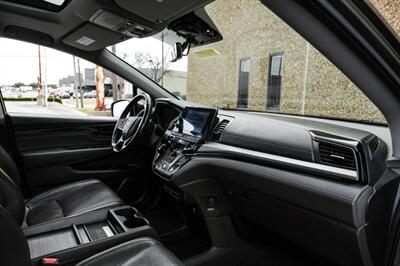 2019 Honda Odyssey Elite   - Photo 16 - Dallas, TX 75220