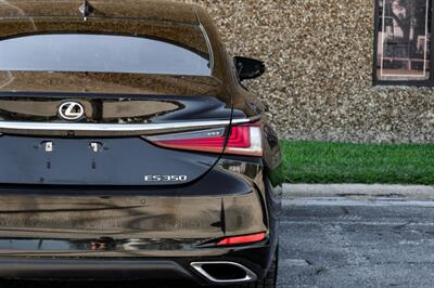 2023 Lexus ES 350   - Photo 44 - Dallas, TX 75220