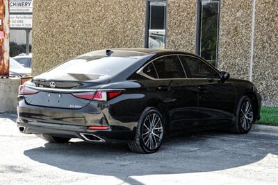 2023 Lexus ES 350   - Photo 8 - Dallas, TX 75220