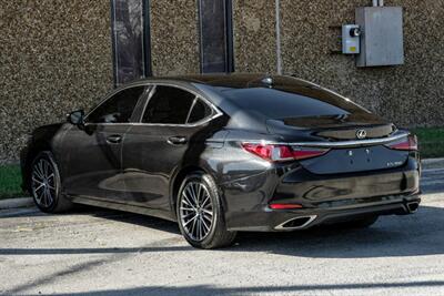 2023 Lexus ES 350   - Photo 10 - Dallas, TX 75220
