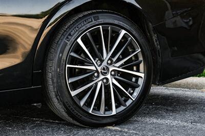 2023 Lexus ES 350   - Photo 52 - Dallas, TX 75220