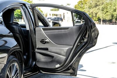 2023 Lexus ES 350   - Photo 42 - Dallas, TX 75220
