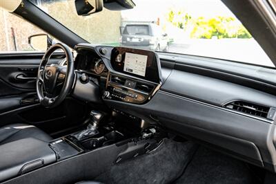2023 Lexus ES 350   - Photo 11 - Dallas, TX 75220