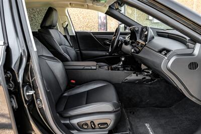 2023 Lexus ES 350   - Photo 30 - Dallas, TX 75220