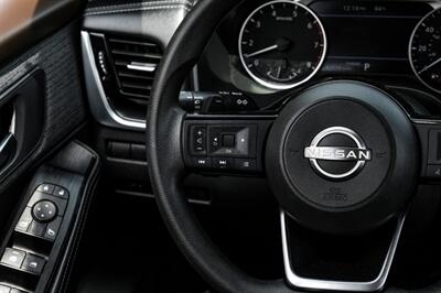 2022 Nissan Rogue SV   - Photo 18 - Dallas, TX 75220