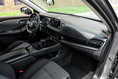 2022 Nissan Rogue SV   - Photo 15 - Dallas, TX 75220