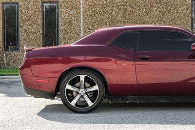 2019 Dodge Challenger R/T   - Photo 14 - Dallas, TX 75220