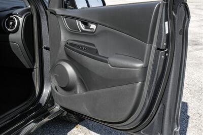 2022 Hyundai KONA Limited   - Photo 43 - Dallas, TX 75220