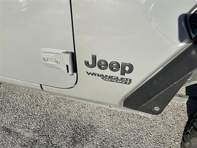 2021 Jeep Wrangler Sport   - Photo 11 - Fort Walton Beach, FL 32548