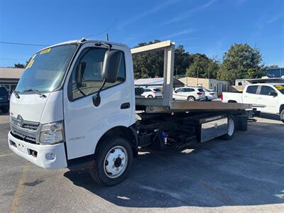 2019 HINO 195 Rollback Tow Truck   - Photo 3 - Fort Walton Beach, FL 32548