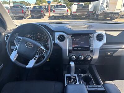 2021 Toyota Tundra SR5   - Photo 8 - Fort Walton Beach, FL 32548