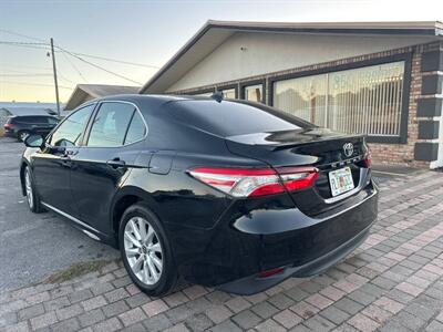 2021 Toyota Camry SE Nightshade   - Photo 7 - Fort Walton Beach, FL 32548