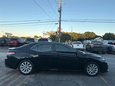 2021 Toyota Camry SE Nightshade   - Photo 4 - Fort Walton Beach, FL 32548