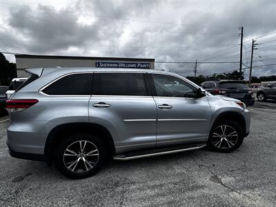 2018 Toyota Highlander LE   - Photo 12 - Fort Walton Beach, FL 32548