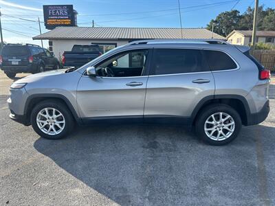 2017 Jeep Cherokee Latitude   - Photo 6 - Fort Walton Beach, FL 32548