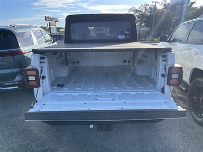 2020 Jeep Gladiator Overland   - Photo 5 - Fort Walton Beach, FL 32548