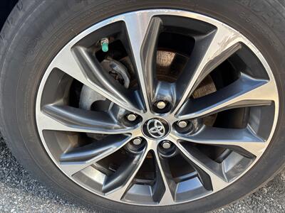 2017 Toyota Avalon Hybrid XLE Plus   - Photo 18 - Fort Walton Beach, FL 32548