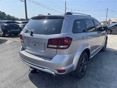 2019 Dodge Journey Crossroad   - Photo 7 - Fort Walton Beach, FL 32548