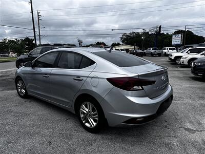 2020 Hyundai ELANTRA SEL   - Photo 2 - Fort Walton Beach, FL 32548