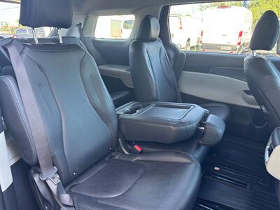 2023 Kia Carnival LX   - Photo 13 - Fort Walton Beach, FL 32548