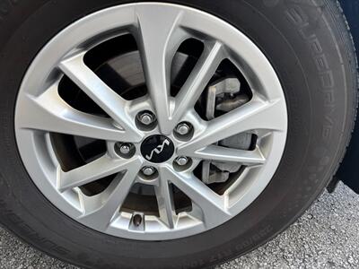 2023 Kia Carnival LX   - Photo 8 - Fort Walton Beach, FL 32548