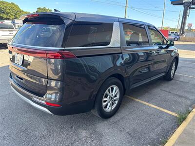 2023 Kia Carnival LX   - Photo 4 - Fort Walton Beach, FL 32548