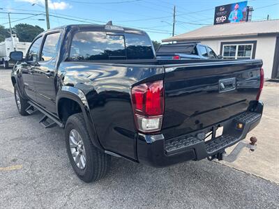 2019 Toyota Tacoma SR5 V6   - Photo 7 - Fort Walton Beach, FL 32548