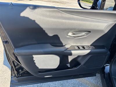 2019 Lexus UX 200 F SPORT   - Photo 13 - Fort Walton Beach, FL 32548