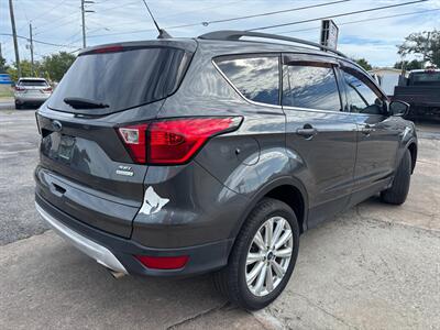 2019 Ford Escape SEL   - Photo 5 - Fort Walton Beach, FL 32548