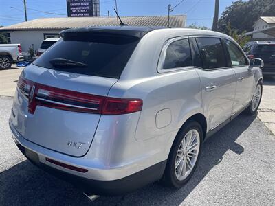 2019 Lincoln MKT   - Photo 4 - Fort Walton Beach, FL 32548