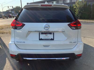 2019 Nissan Rogue SL   - Photo 10 - Victoria, BC V8T 2W6