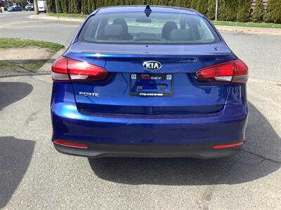 2018 Kia Forte LX   - Photo 4 - Victoria, BC V8T 2W6