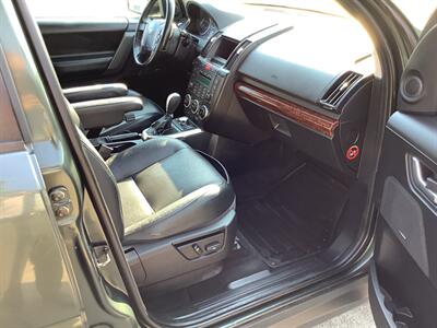 2008 Land Rover LR2 SE   - Photo 13 - Victoria, BC V8T 2W6