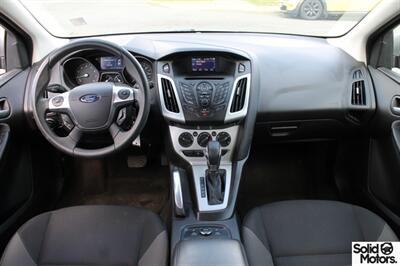 2013 Ford Focus SE   - Photo 11 - Victoria, BC V8T 2W6