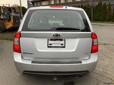 2007 Kia Rondo LX   - Photo 8 - Victoria, BC V8T 2W6