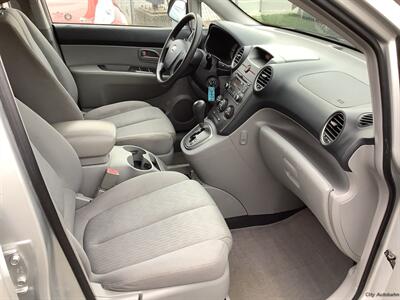 2007 Kia Rondo LX   - Photo 13 - Victoria, BC V8T 2W6