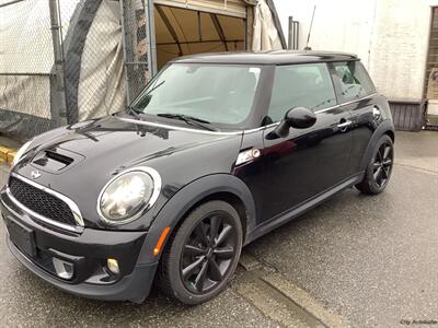 2012 MINI Cooper Hardtop S   - Photo 3 - Victoria, BC V8T 2W6