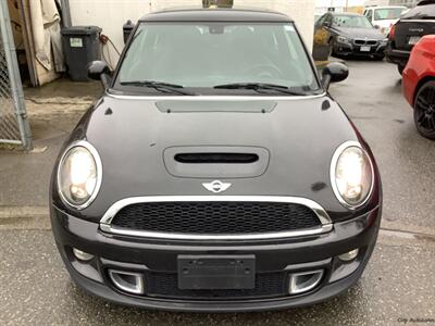 2012 MINI Cooper Hardtop S   - Photo 2 - Victoria, BC V8T 2W6