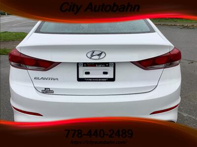 2018 Hyundai ELANTRA SEL   - Photo 7 - Victoria, BC V8T 2W6