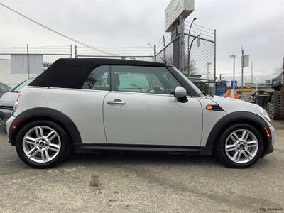 2012 MINI Cooper Convertible   - Photo 9 - Victoria, BC V8T 2W6